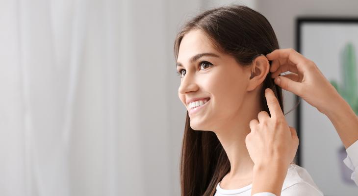 banner of Signs and Symptoms That Indicate Hearing Loss.